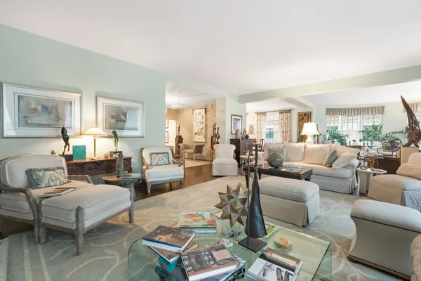 $650,000 | 5490 South Shore Drive, Unit 2N, Chicago, IL 60615