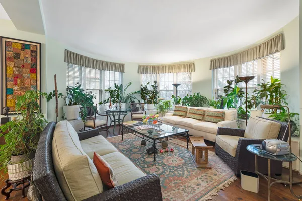 $650,000 | 5490 South Shore Drive, Unit 2N, Chicago, IL 60615