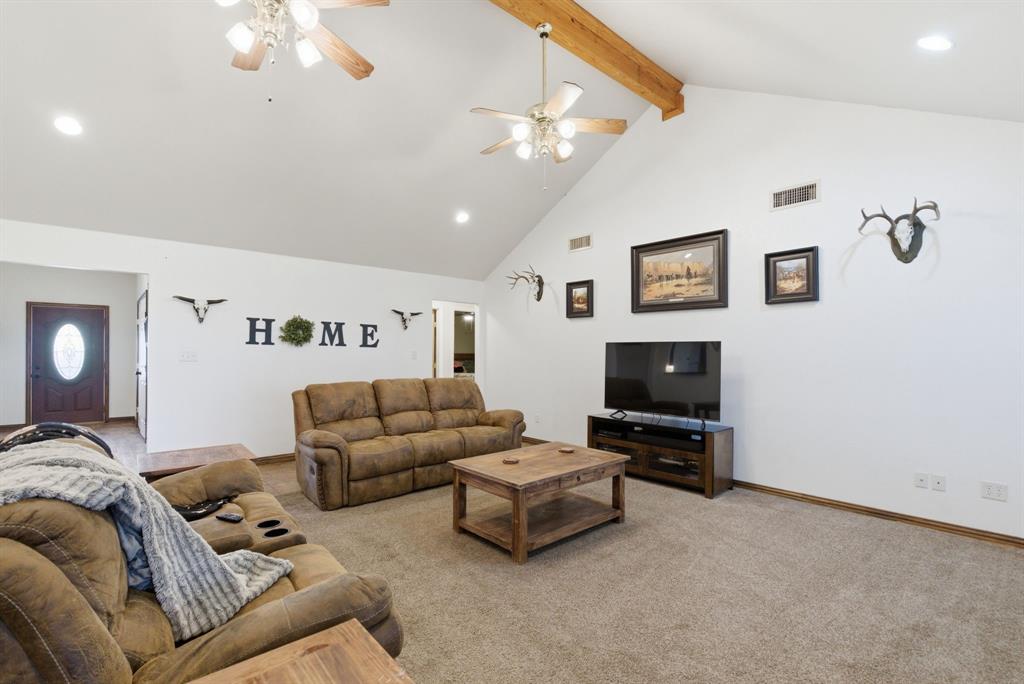 301 Rhoades Lane Springtown, TX 76082 - Photo 17 of 33