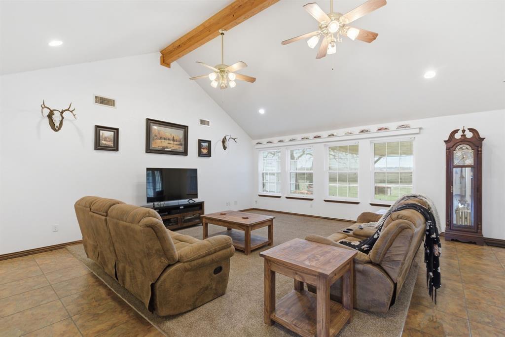 301 Rhoades Lane Springtown, TX 76082 - Photo 18 of 33