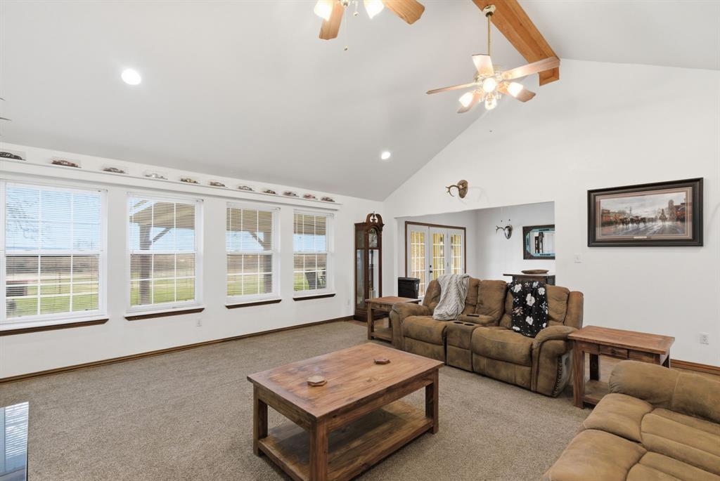 301 Rhoades Lane Springtown, TX 76082 - Photo 19 of 33