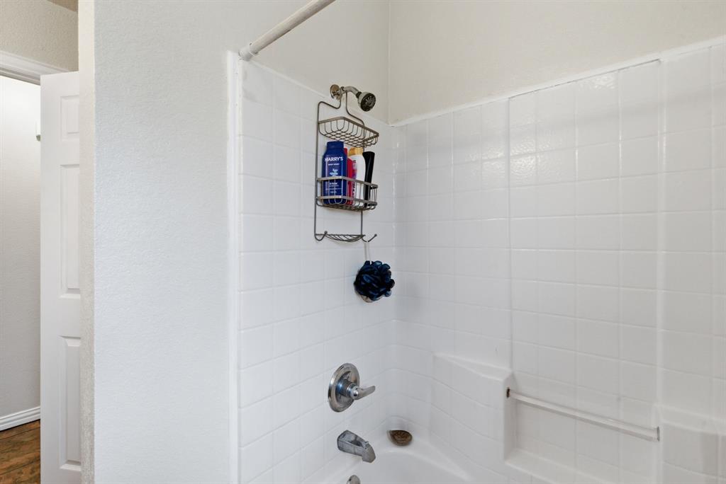 301 Rhoades Lane Springtown, TX 76082 - Photo 25 of 33