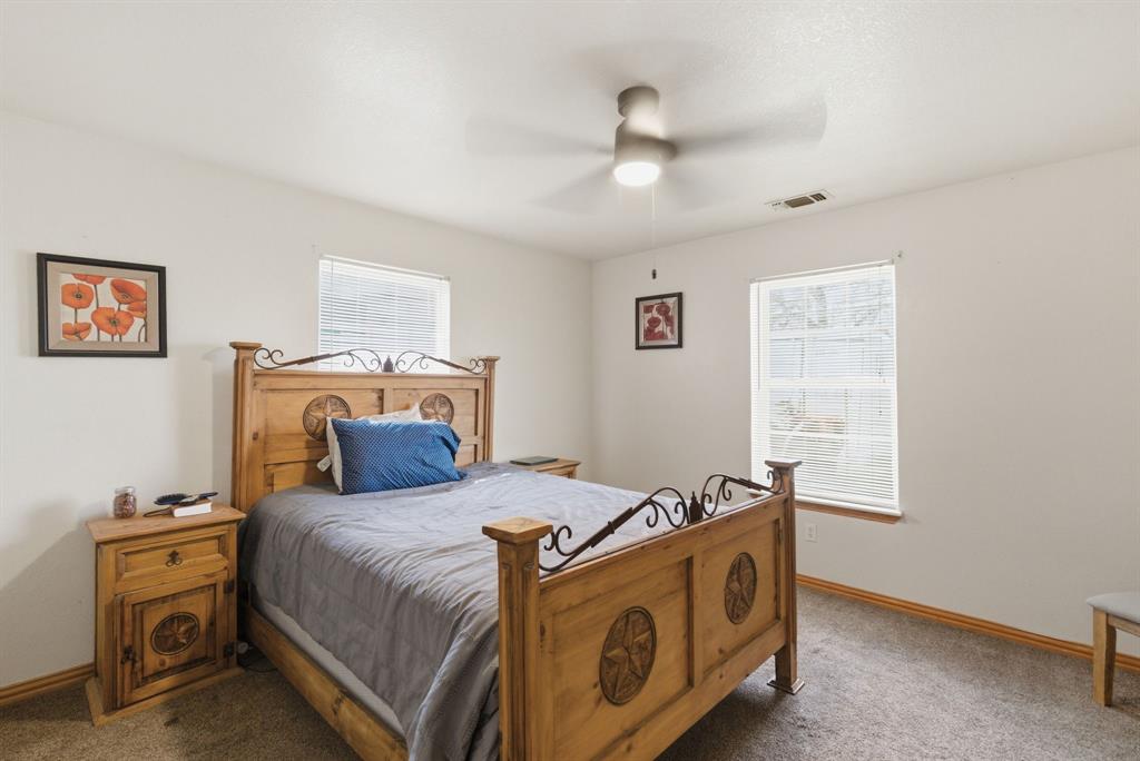 301 Rhoades Lane Springtown, TX 76082 - Photo 26 of 33