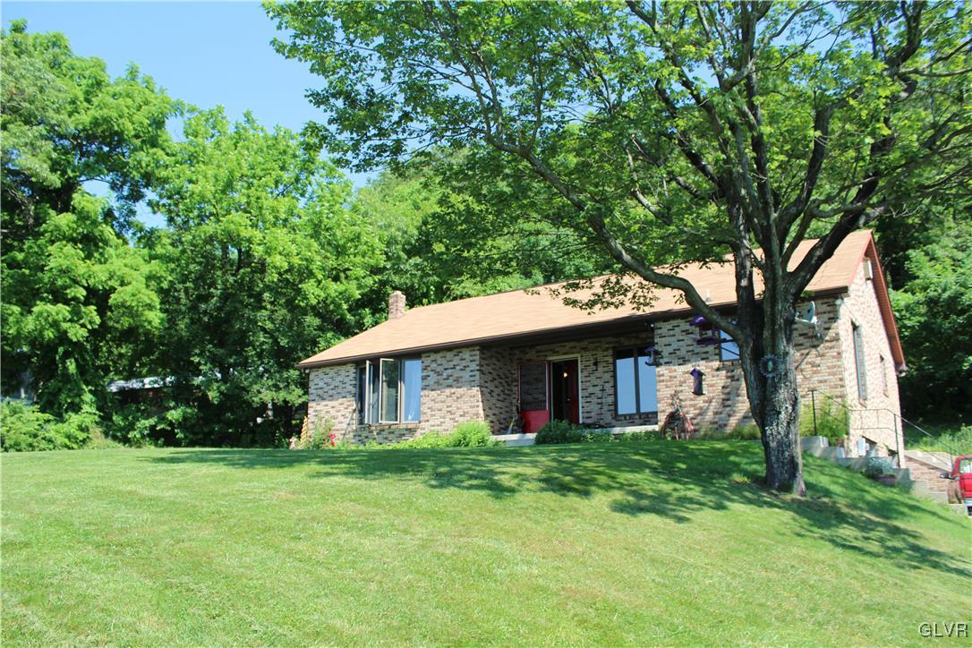 197 Greenzweig Road Kunkletown, PA 18058 - Photo 2 of 27 Gallery Image 2