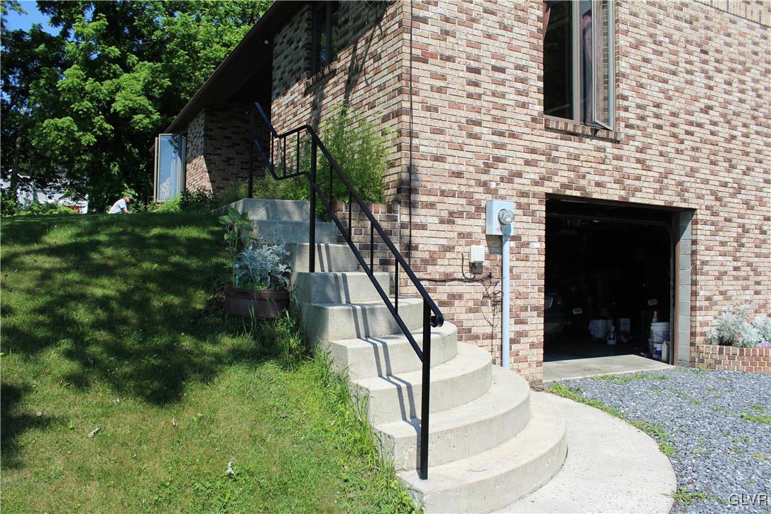 197 Greenzweig Road Kunkletown, PA 18058 - Photo 4 of 27 Gallery Image 4