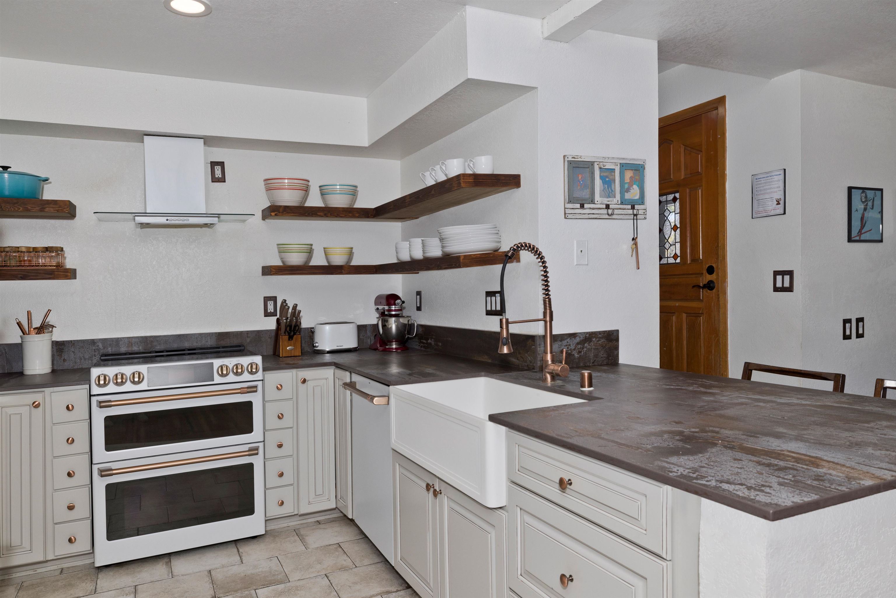 625 Golden Creek Road, Unit 625 Mammoth Lakes, CA 93546 - Photo 13 of 30