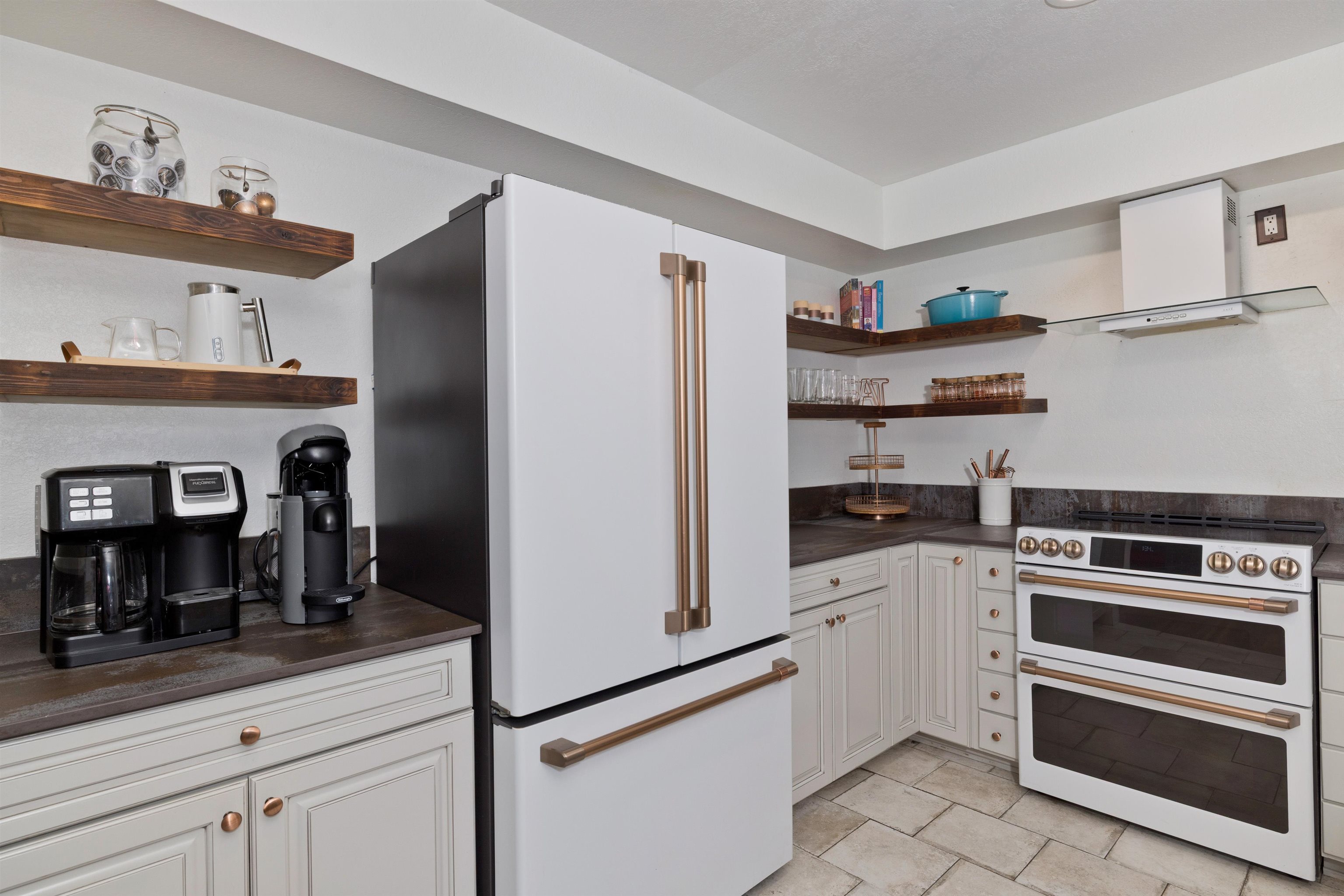625 Golden Creek Road, Unit 625 Mammoth Lakes, CA 93546 - Photo 10 of 30