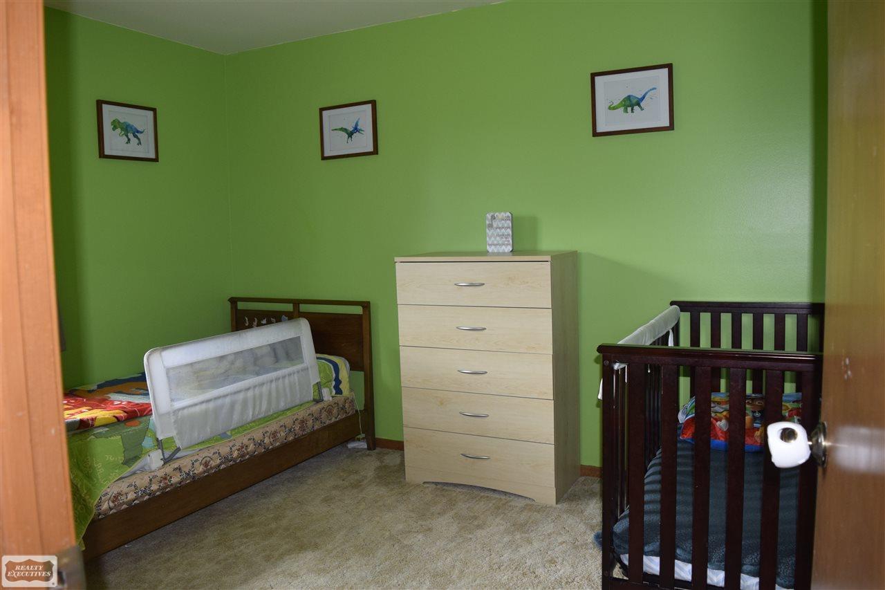 78409 Romeo Plank Road Armada, MI 48005 - Photo 22 of 32 Bedroom