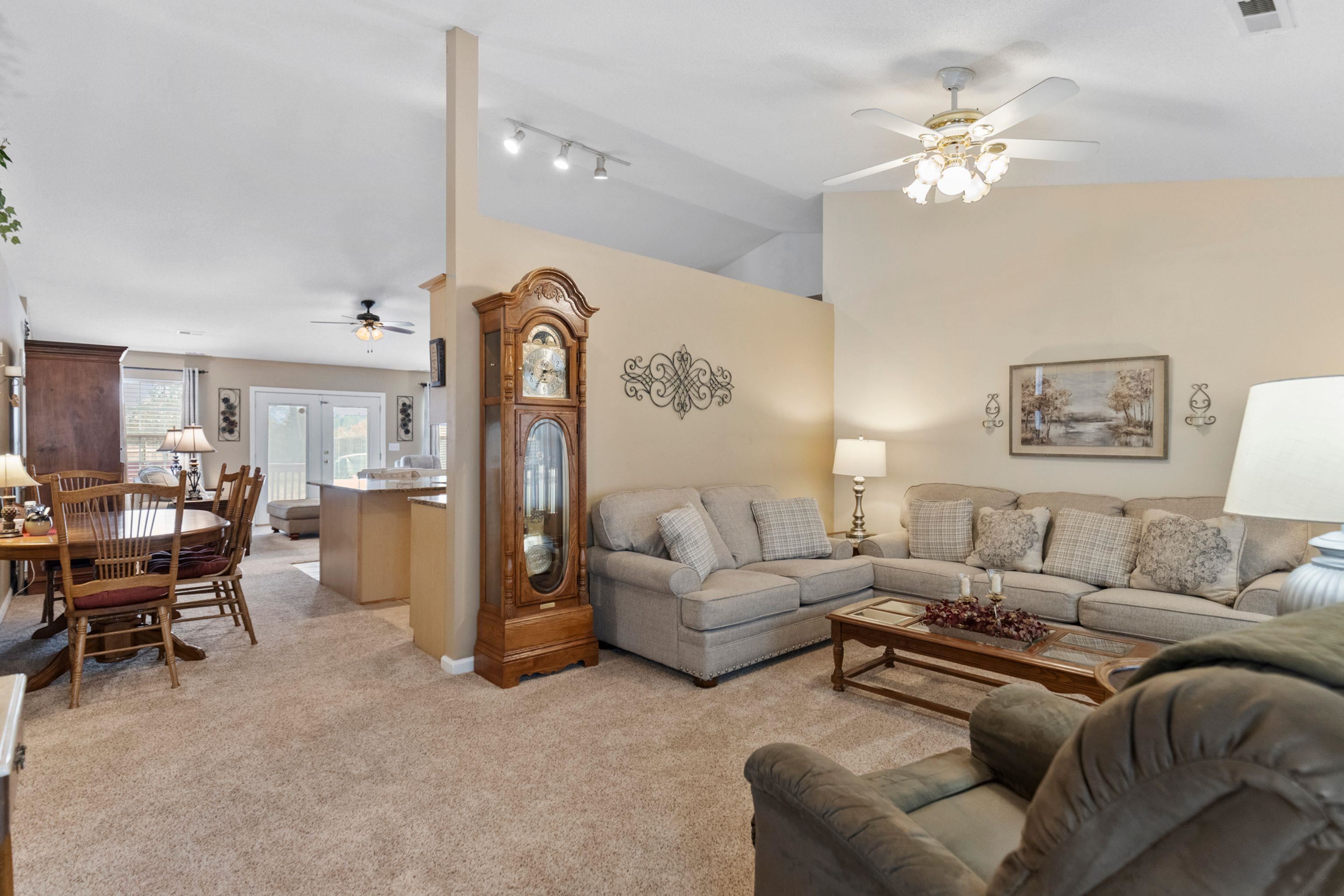 194 Clearview Circle Greer, SC 29651 - Photo 4 of 33