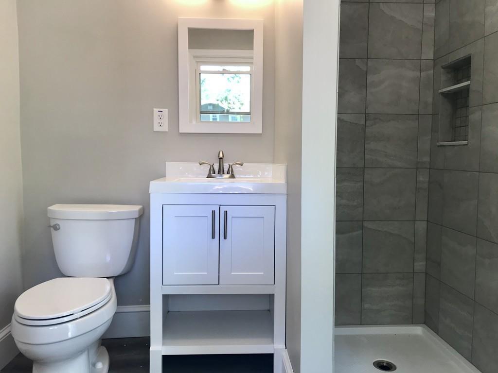 174 Abbott Street Springfield, MA 01118 - Photo 9 of 21