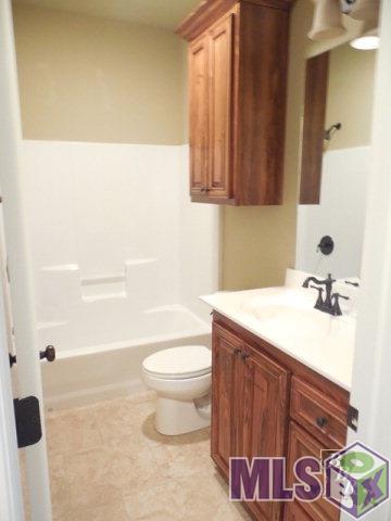 245 Waverly Road Thibodaux, LA 70301 - Photo 5 of 8 Hallbath