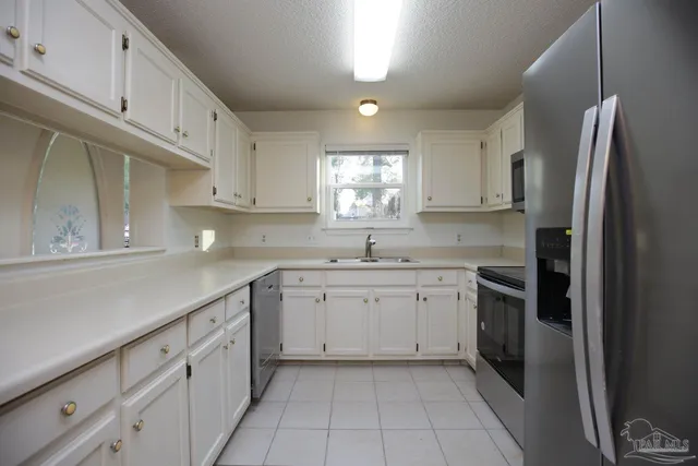 $1,400 | 6972 Weatherwood Drive, Pensacola, FL 32506