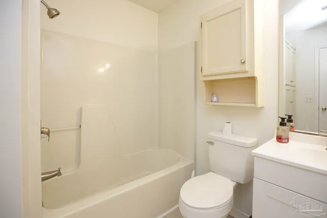 $1,400 | 6972 Weatherwood Drive, Pensacola, FL 32506