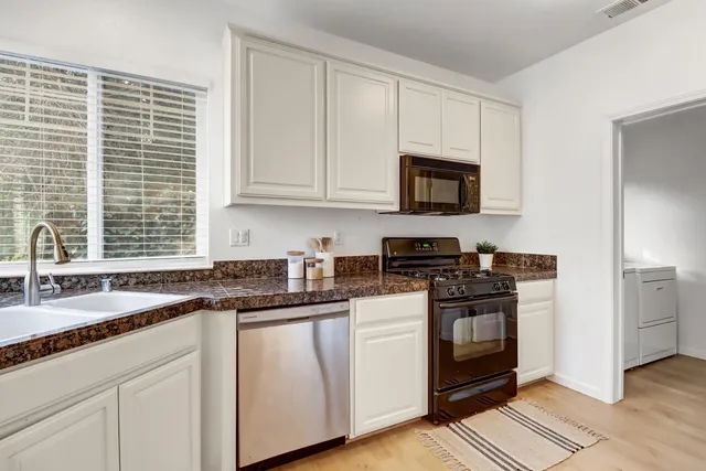 $649,000 | 3180 Albany Circle, Davis, CA 95618