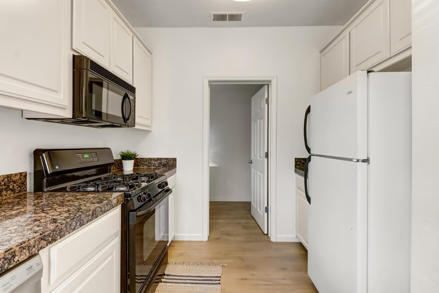 3180 Albany Circle Davis, CA 95618 - Photo 21 of 48