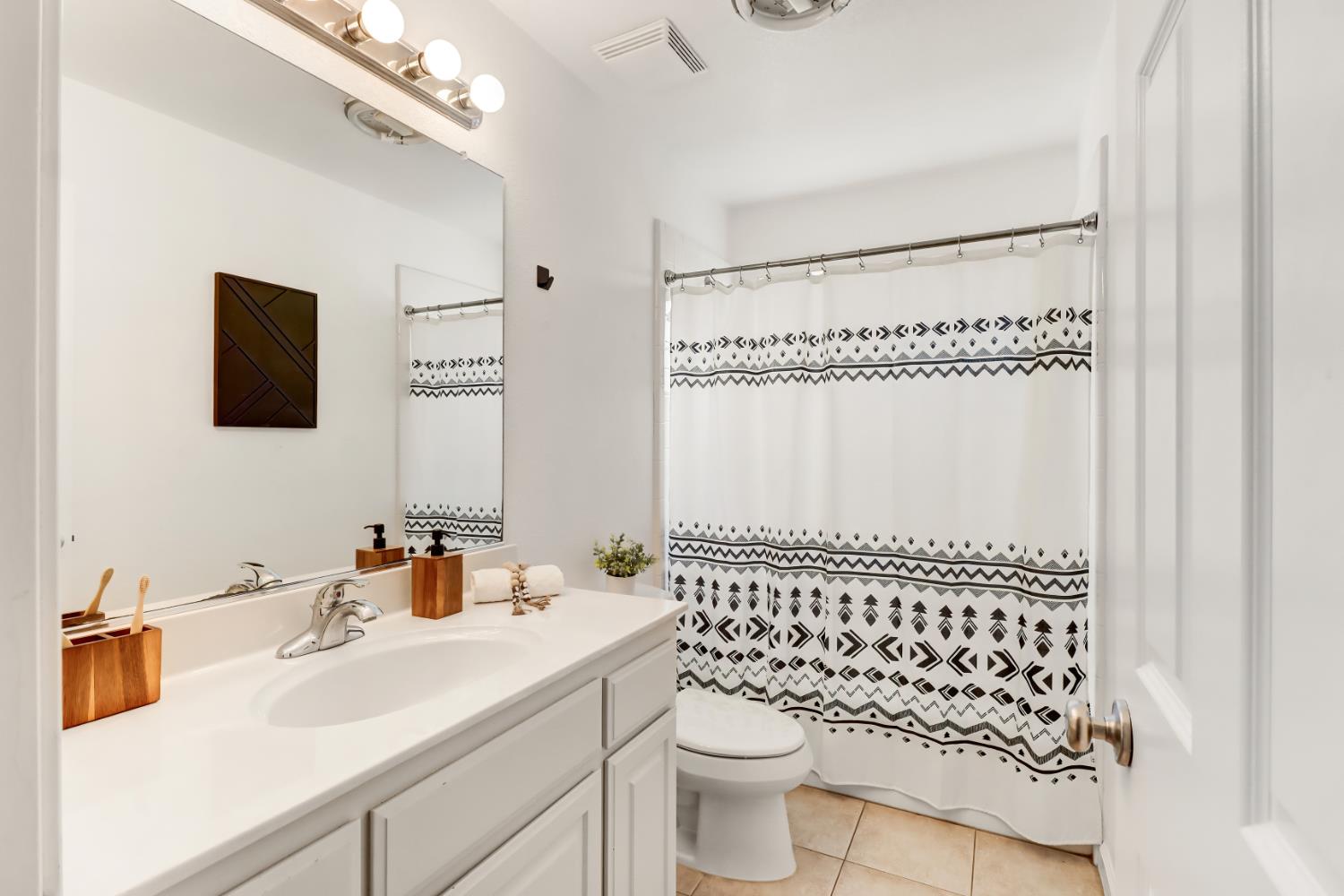 3180 Albany Circle Davis, CA 95618 - Photo 33 of 48