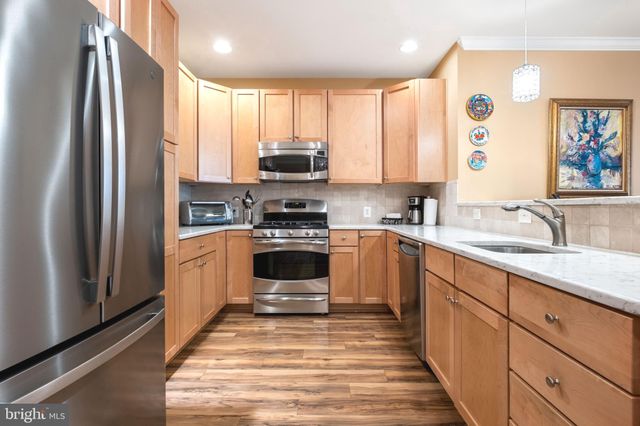 $745,000 | 800 Admirals Way, Unit 1832, Philadelphia, PA 19146