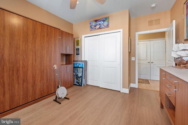 $745,000 | 800 Admirals Way, Unit 1832, Philadelphia, PA 19146