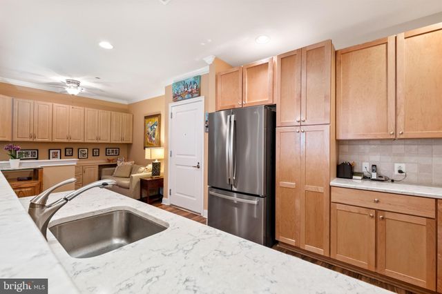 $745,000 | 800 Admirals Way, Unit 1832, Philadelphia, PA 19146