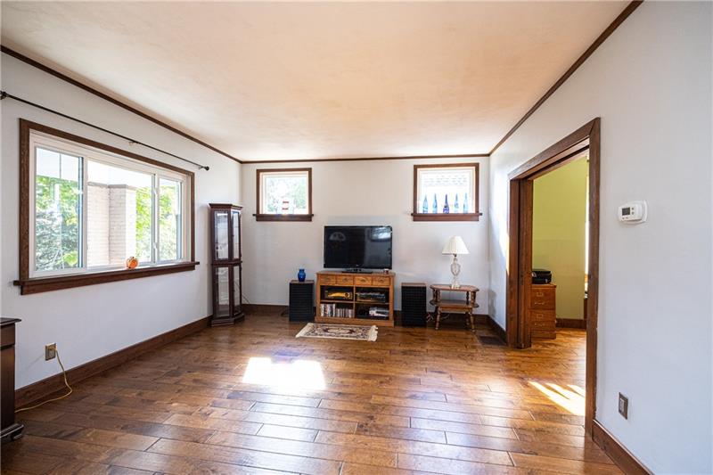 2015 Darlington Road Beaver Falls, PA 15010 - Photo 4 of 25 Gallery Image 4
