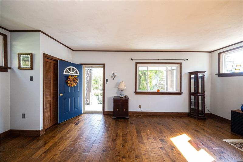 2015 Darlington Road Beaver Falls, PA 15010 - Photo 6 of 25 Gallery Image 6