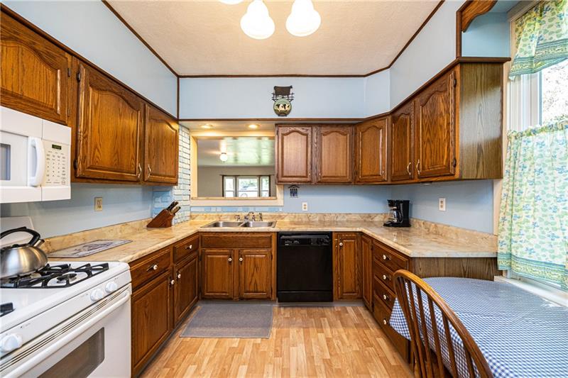 2015 Darlington Road Beaver Falls, PA 15010 - Photo 9 of 25 Gallery Image 9