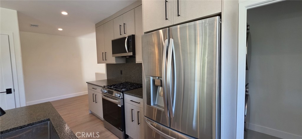 76 Seton Road, Unit 2 Irvine, CA 92612 - Photo 20 of 58