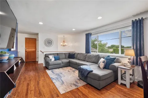 $265,000 | 2739 Iowa Drive, New Kensington, PA 15068