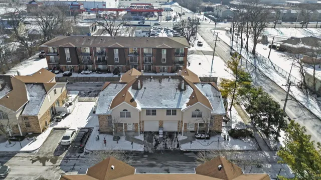 a black and white photo of a floor plan