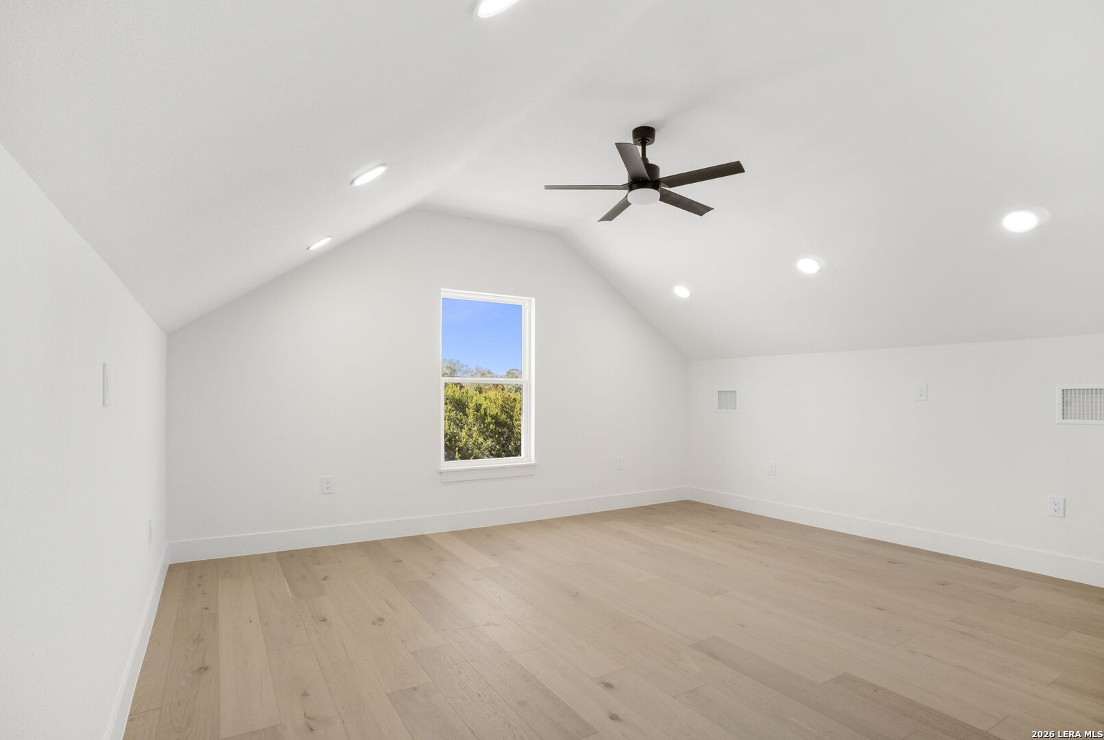 473 Highland Meadows Bandera, TX 78003 - Photo 27 of 34