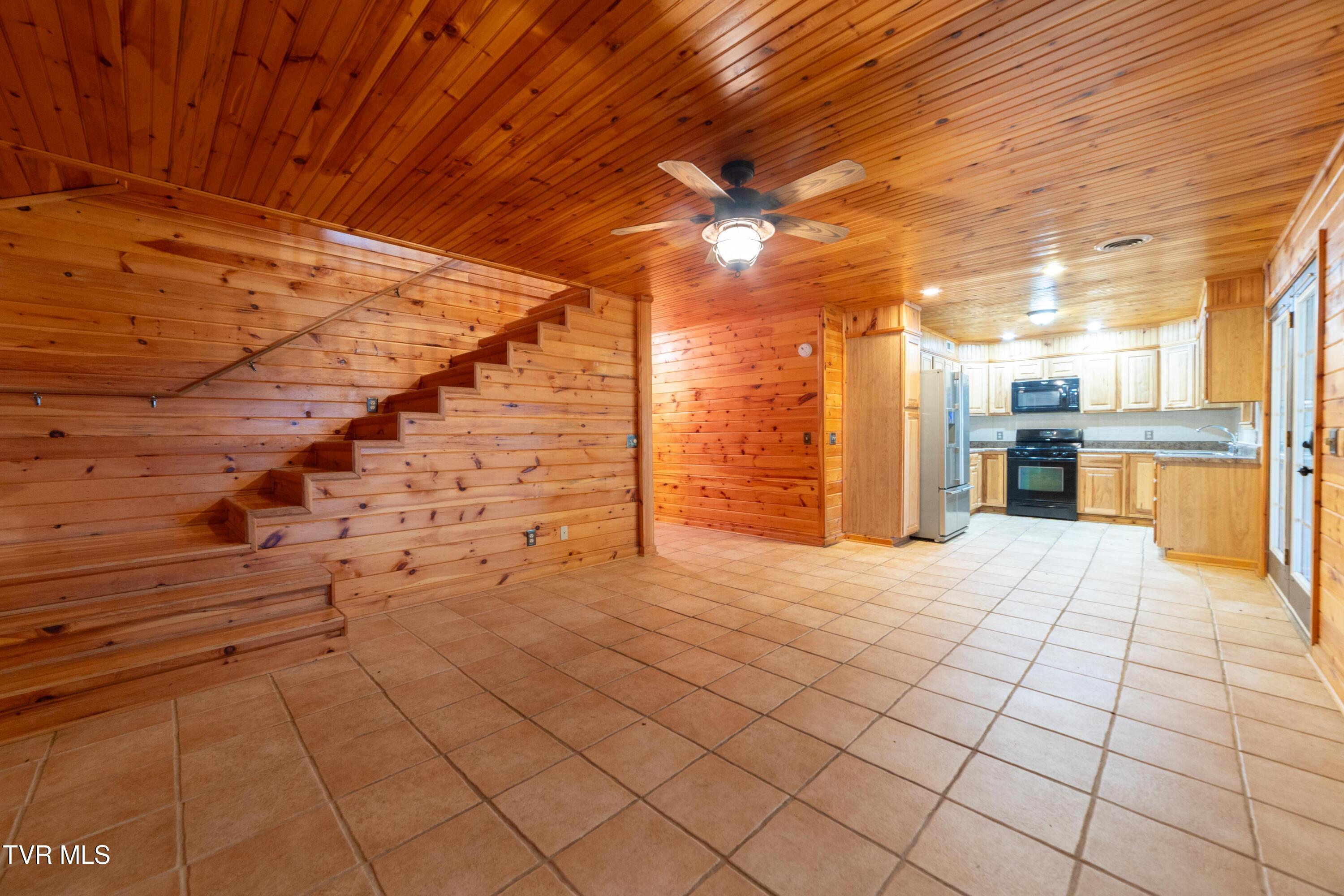 2153 Old State Rte 34 Limestone, TN 37681 - Photo 12 of 45 Living Room