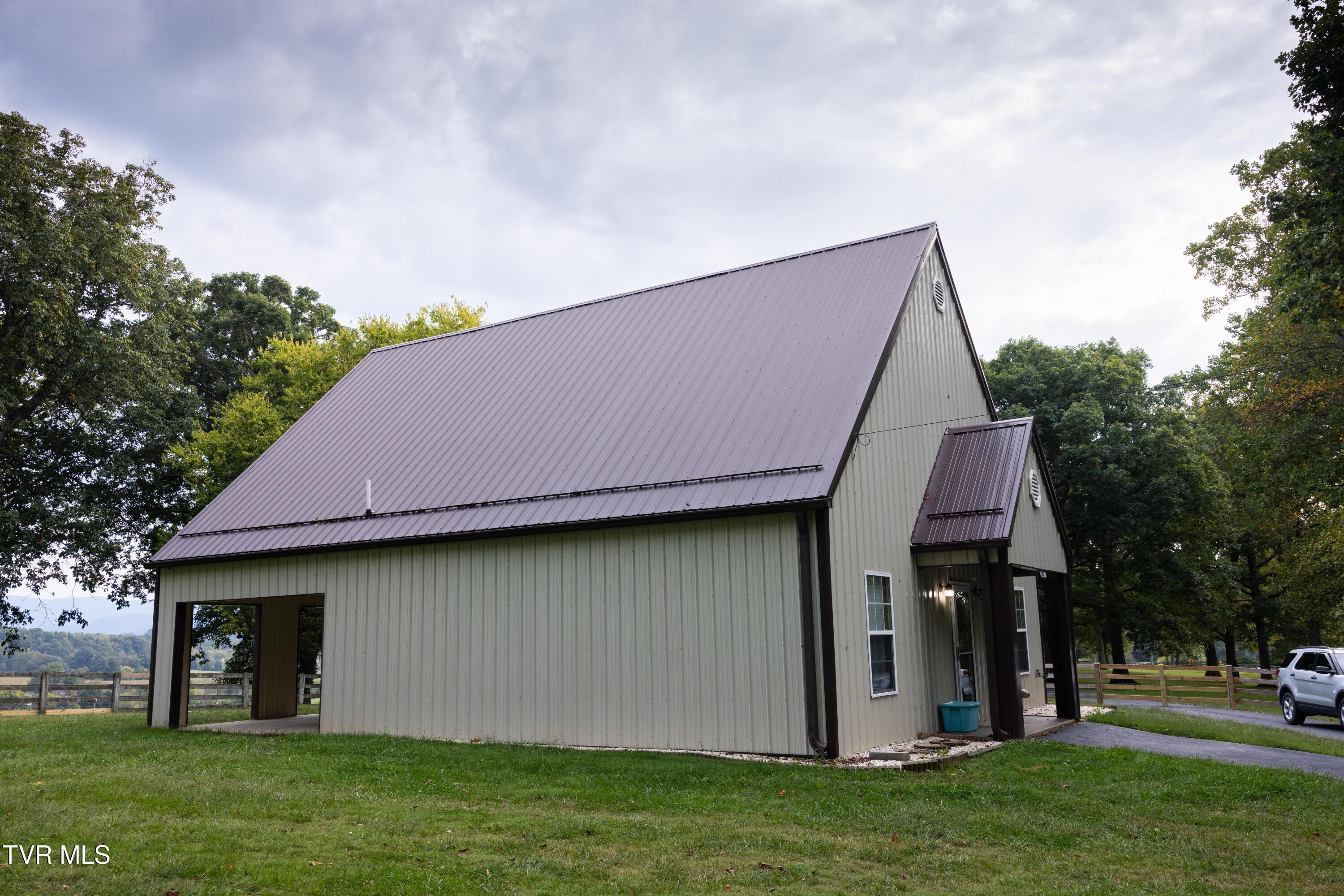 2153 Old State Rte 34 Limestone, TN 37681 - Photo 2 of 45 Exterior