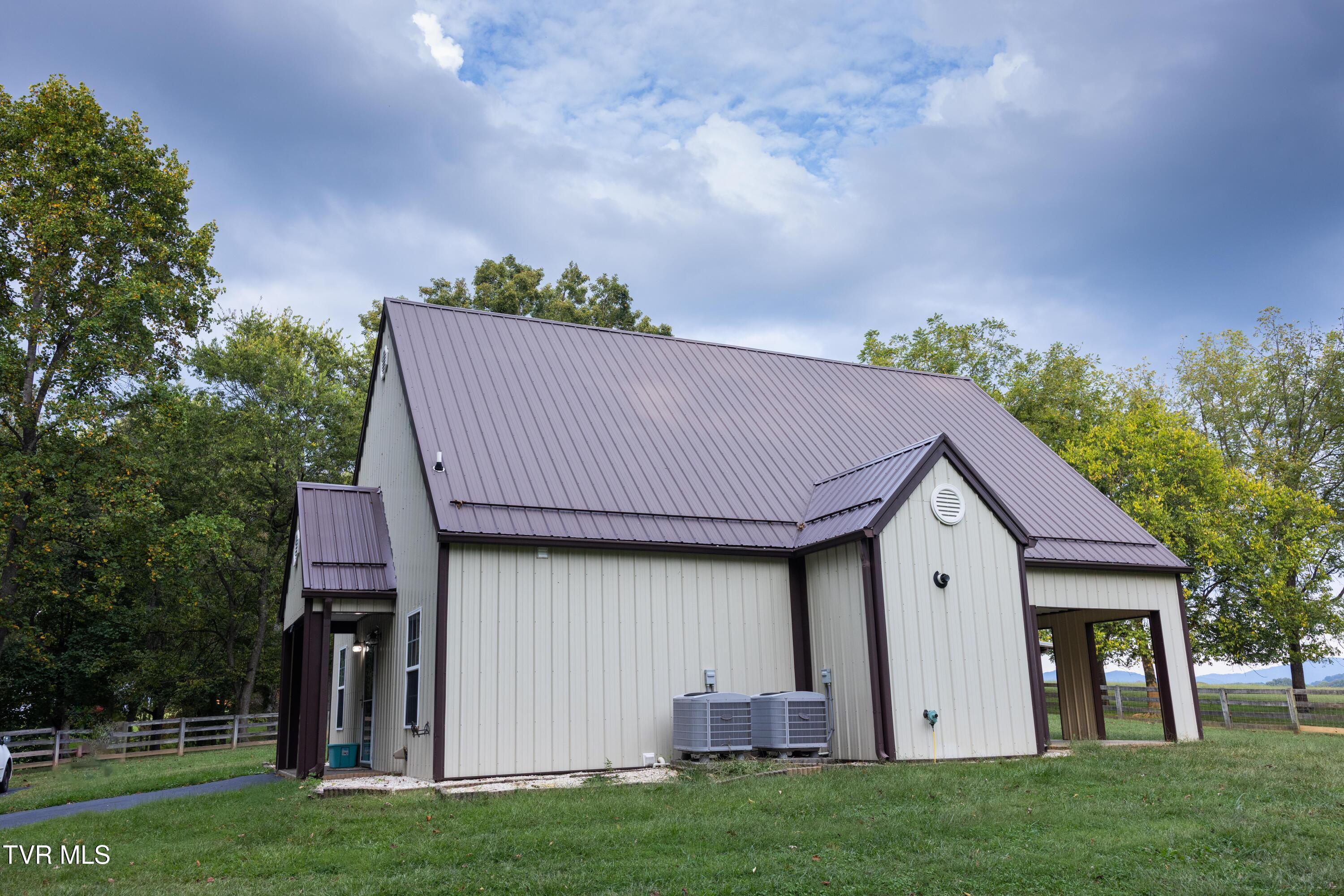 2153 Old State Rte 34 Limestone, TN 37681 - Photo 7 of 45 Exterior