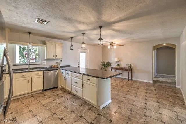 $650,000 | 3811 Skyline Street, Logandale, NV 89021