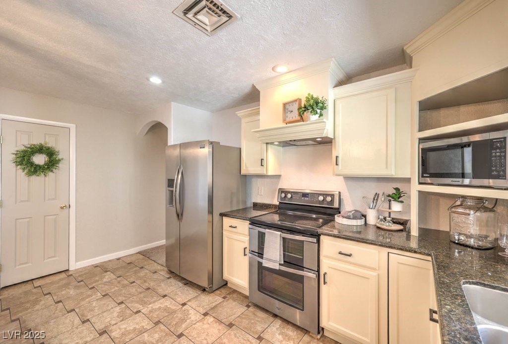 3811 Skyline Street Logandale, NV 89021 - Photo 14 of 58