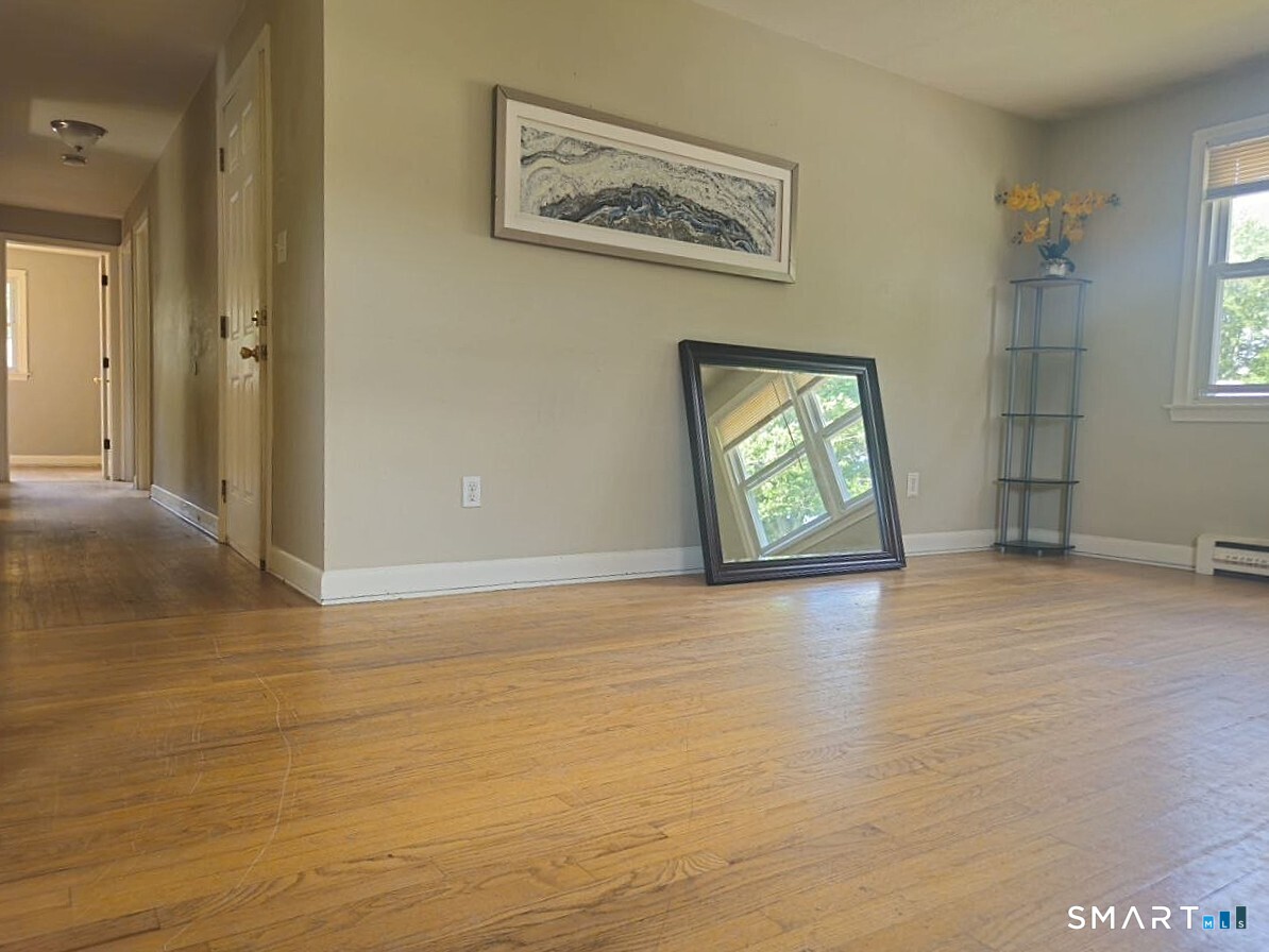 23 Trout Brook Road Bristol, CT 06010 - Photo 6 of 28