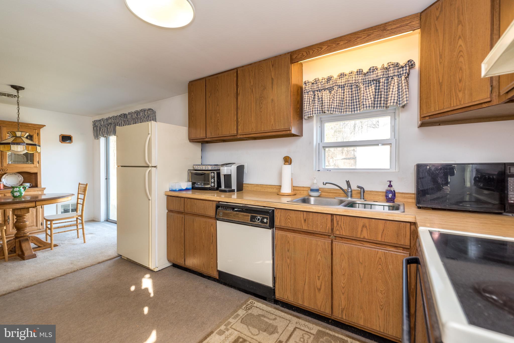1385 Wright Road Quakertown, PA 18951 - Photo 5 of 57