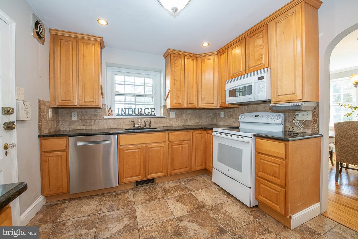 712 Argyle Road Wynnewood, PA 19096 - Photo 14 of 55 Gallery Image 14