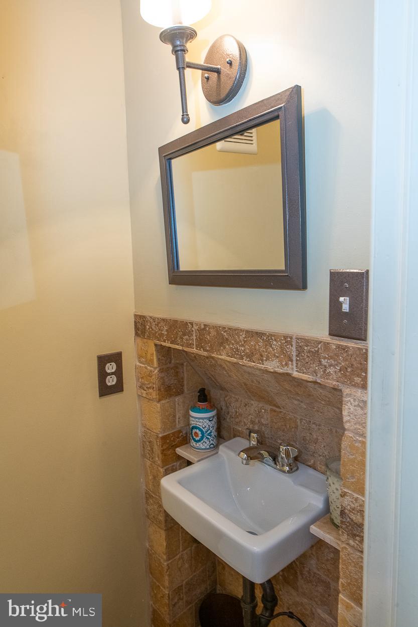 712 Argyle Road Wynnewood, PA 19096 - Photo 26 of 55 Gallery Image 26