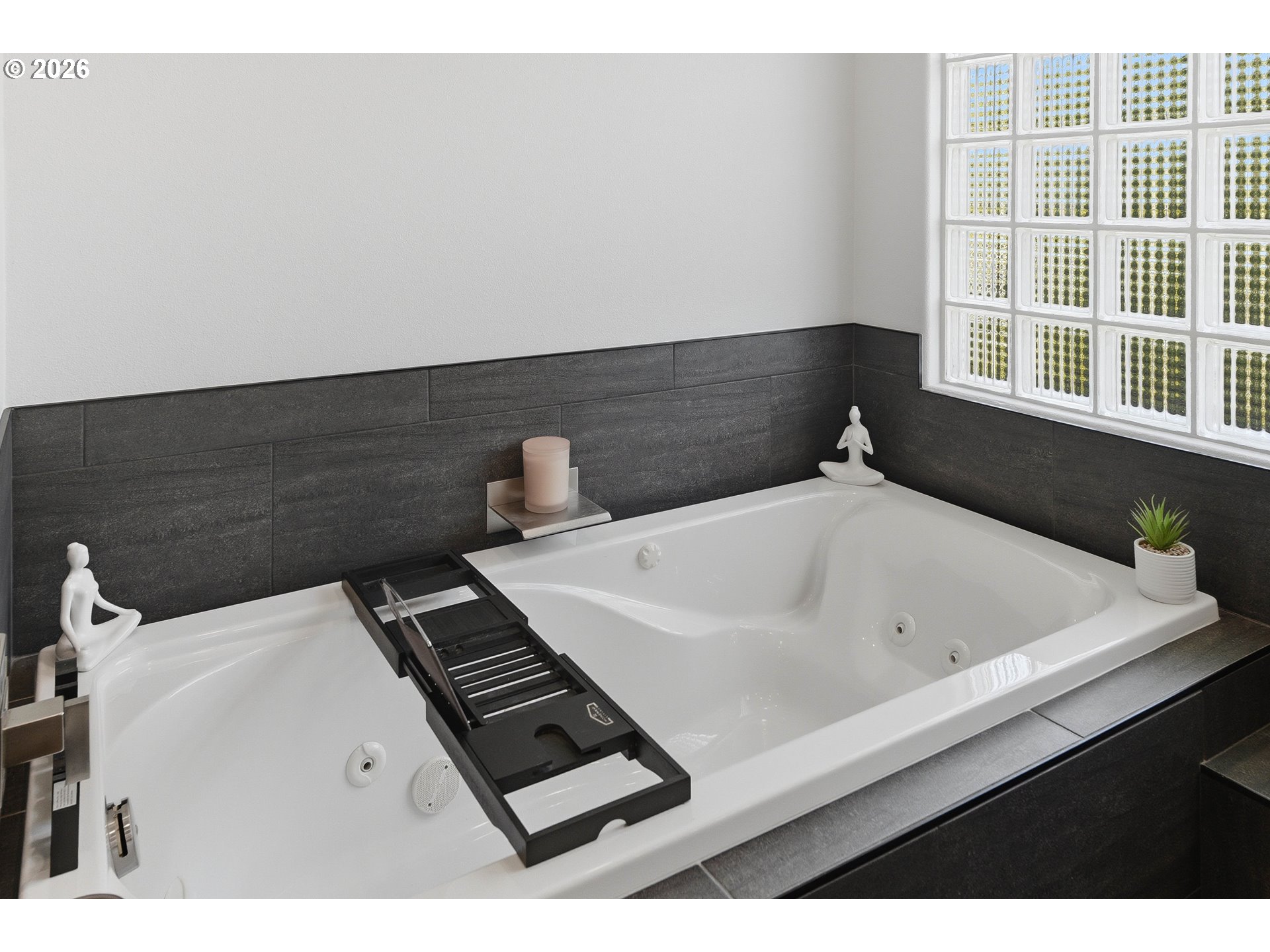 2707 Alder Ridge Drive North Bend, OR 97459 - Photo 13 of 44