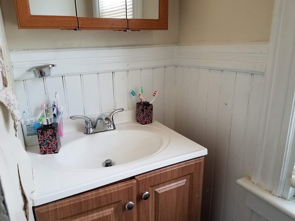 68 King Street Springfield, MA 01109 - Photo 13 of 30