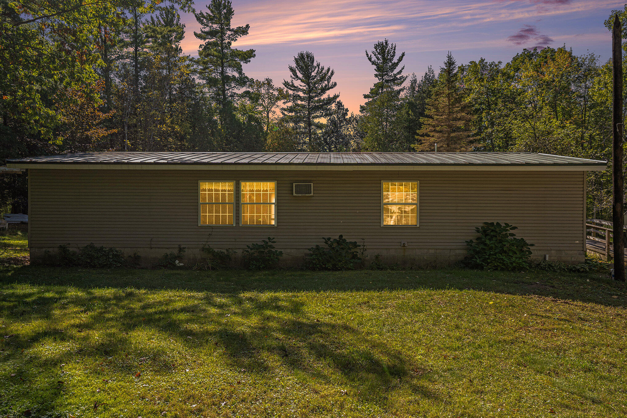 6588 South Taylor Road Branch, MI 49402 - Photo 3 of 25 Front