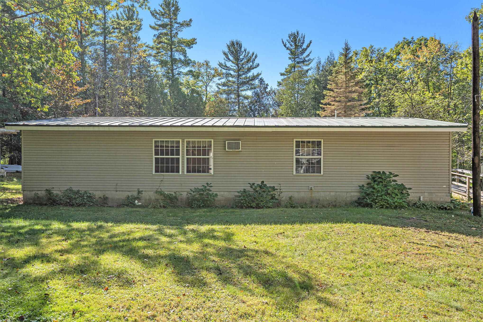 6588 South Taylor Road Branch, MI 49402 - Photo 5 of 25 003_dsc08185