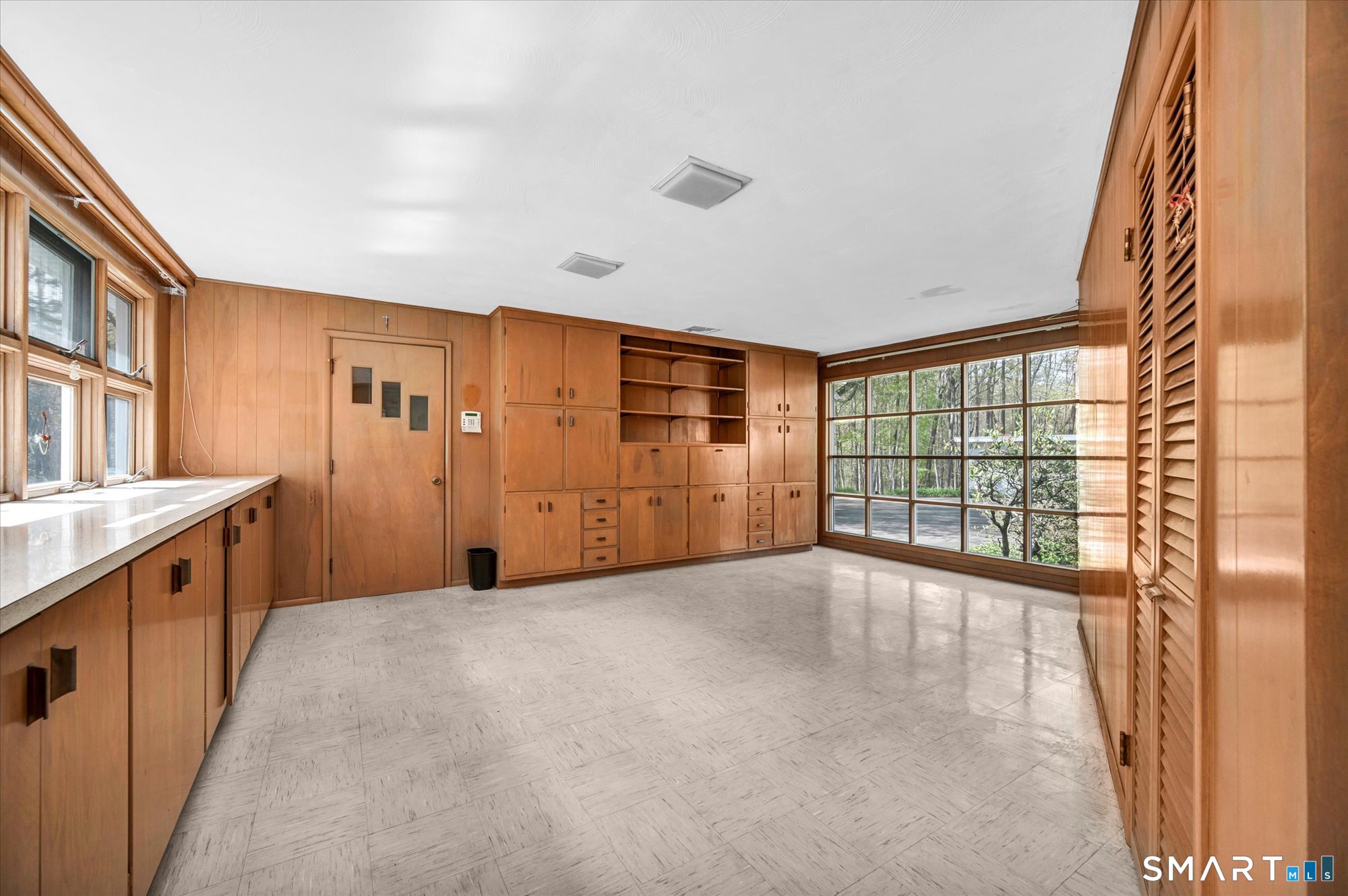 1208 Dunbar Hill Road Hamden, CT 06514 - Photo 11 of 26