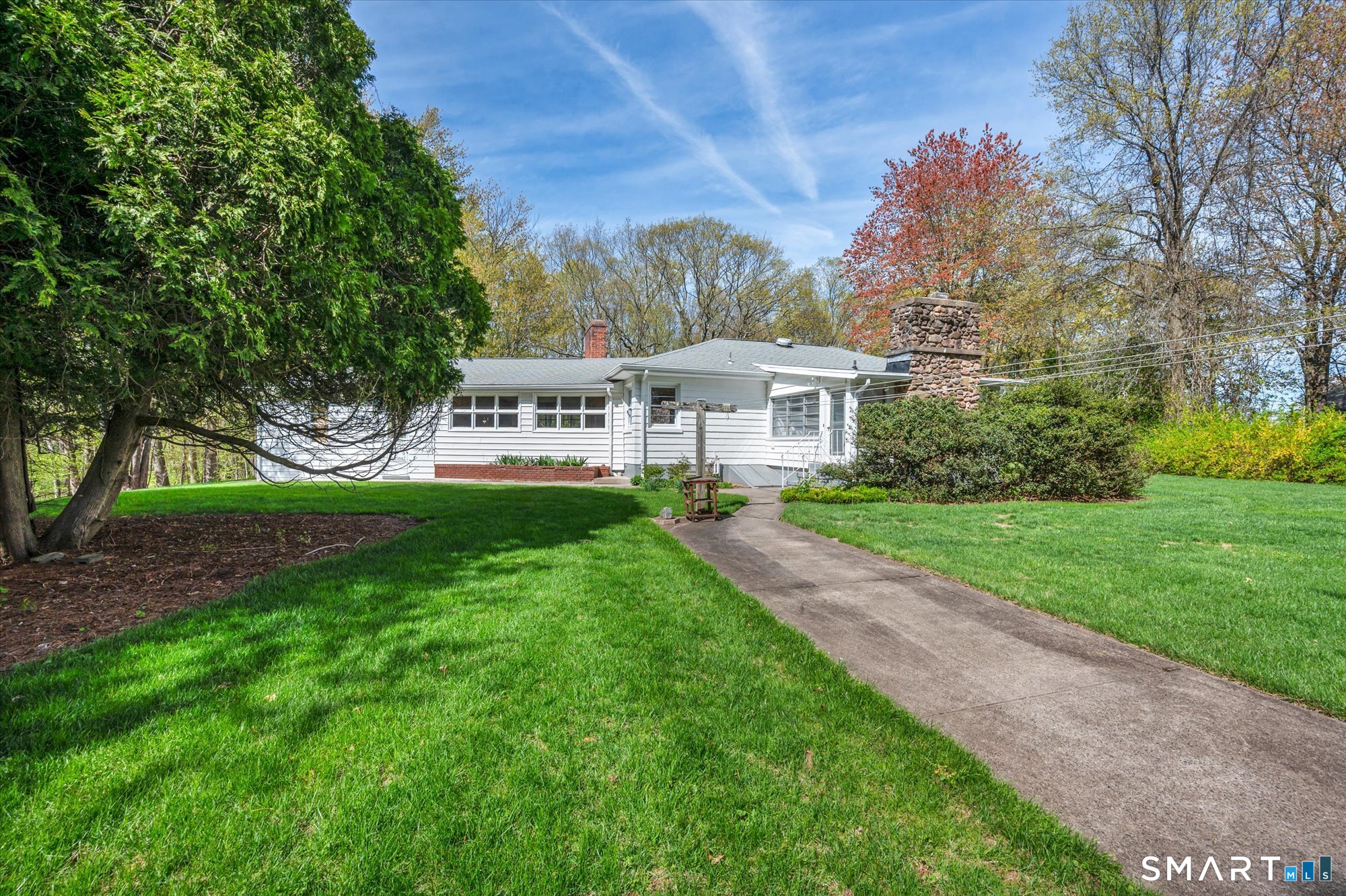 1208 Dunbar Hill Road Hamden, CT 06514 - Photo 4 of 26