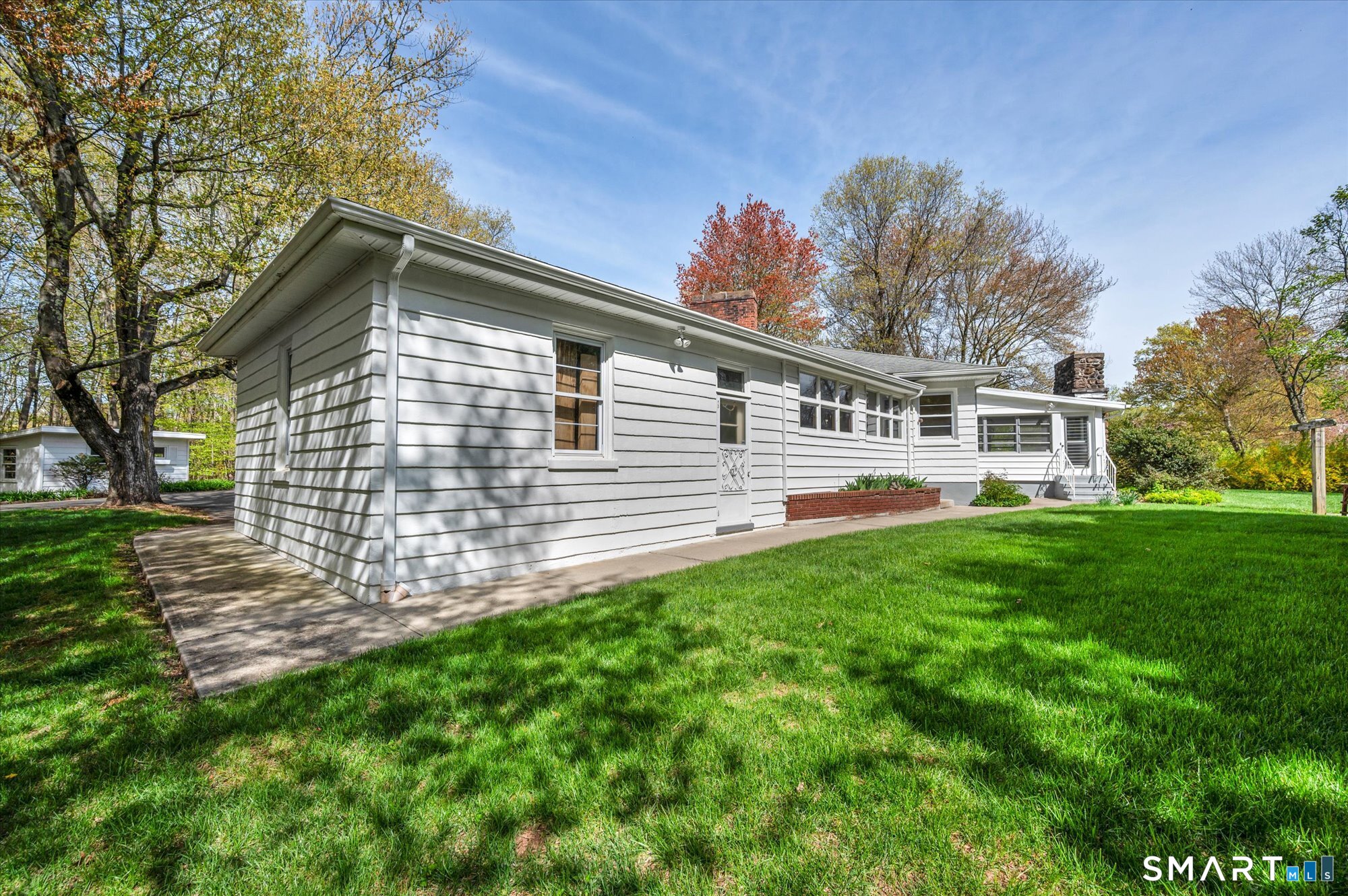 1208 Dunbar Hill Road Hamden, CT 06514 - Photo 5 of 26