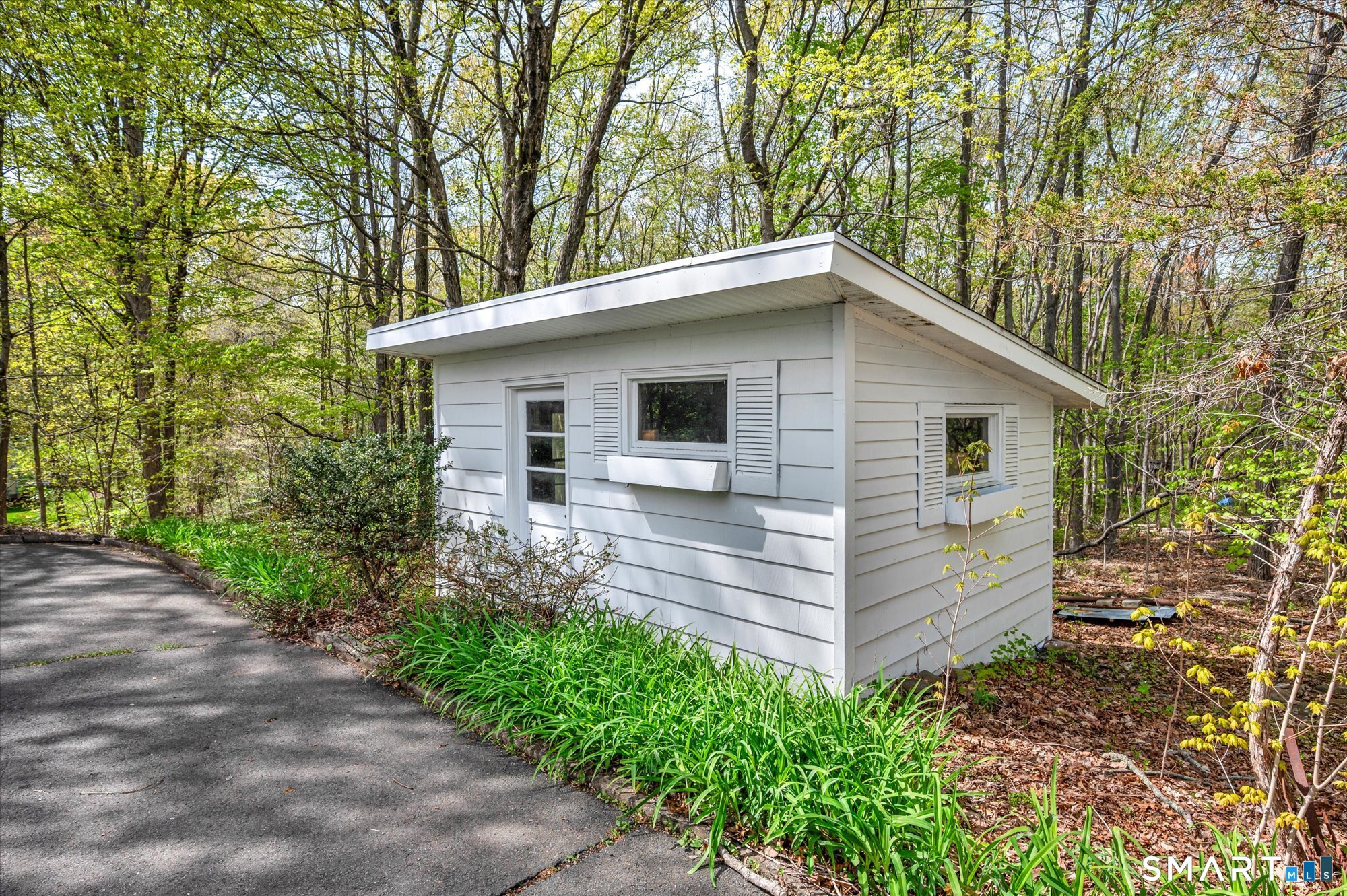 1208 Dunbar Hill Road Hamden, CT 06514 - Photo 6 of 26