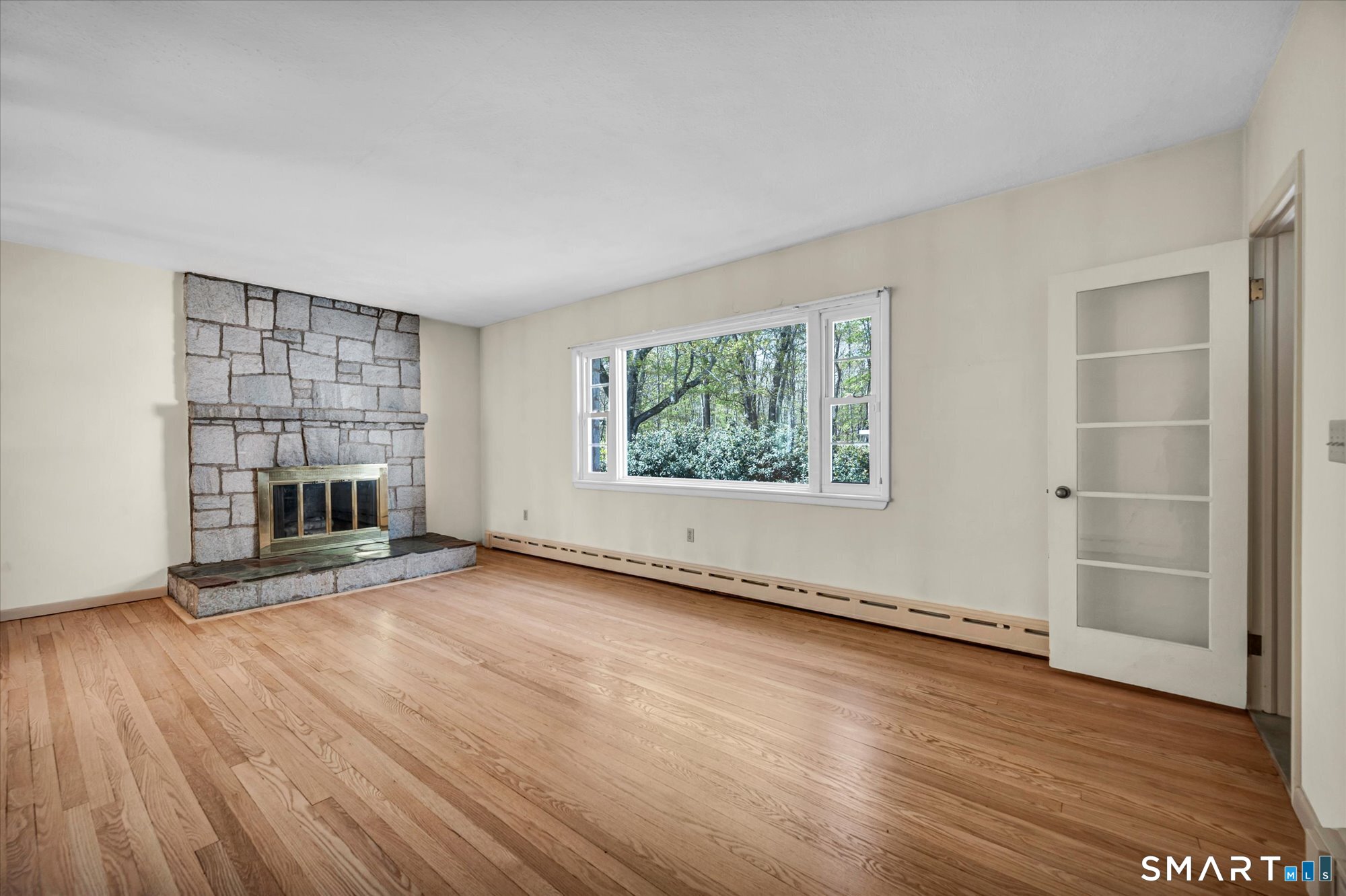 1208 Dunbar Hill Road Hamden, CT 06514 - Photo 8 of 26
