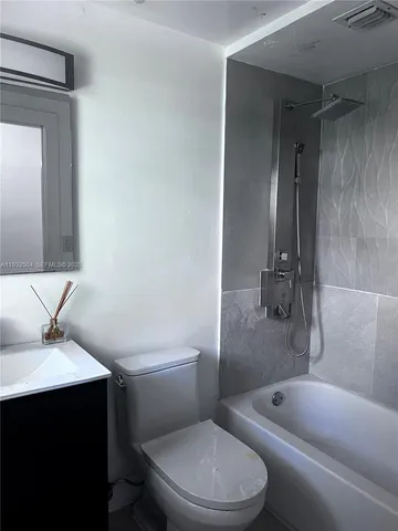 $1,950 | 557 Michigan Avenue, Unit 115, Miami Beach, FL 33139