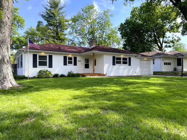 $200,000 | 1608 Chevy Chase Drive, Champaign, IL 61821